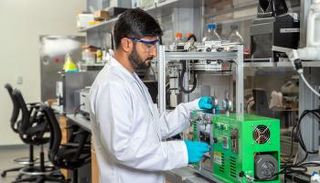 انتاج المادة الذكية تم تحت إشراف البروفيسور بانتشي ناوموف