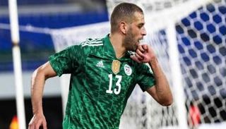 إسلام سليماني نجم منتخب الجزائر الأسبق
