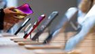 بعد قرار الجمارك المصرية.. هل تسيطر الحكومة على &laquo;كسر تشفير&raquo; الموبايل؟