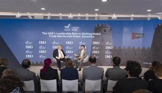 جانب من الجلسة الحوارية