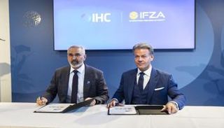 جانب من توقيع الشراكة - وام