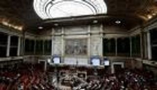 قرار فرنسا بشأن الإخوان.. ضوء على &laquo;الجمعيات الوهمية&raquo; في أوروبا