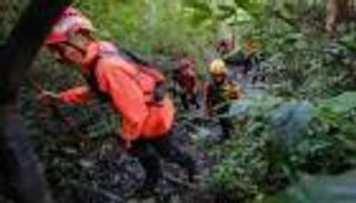 إندونيسيا تعثر على جثث 10 ركاب كانوا على متن طائرة مراقبة محطمة