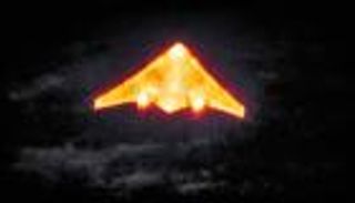 رصد طائرة غامضة على شكل &laquo;دوريتس&raquo; في أمريكا يثير جدلًا واسعًا