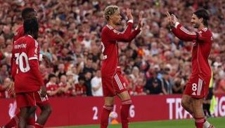 القنوات الناقلة لمباراة ليفربول اليوم 