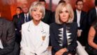 خطفت الأنظار.. تفاصيل إطلالة بريجيت ماكرون من &laquo;لويس فويتون&raquo;