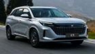 &laquo;DFSK E5&raquo; الجديدة في مصر.. سيارة المستقبل النظيف