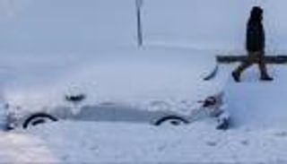 عاصفة شتوية تفرض الطوارئ في 18 ولاية أمريكية وتعطّل حركة الطيران (صور)