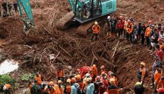 الانهيار الأرضي في إندونيسيا 