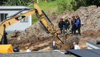 تعليق انتشال ضحايا انهيار أرضي بنيوزيلندا