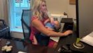 &laquo;طفرة المواليد&raquo; تتحول لأيديولوجيا.. نساء &laquo;ماغا&raquo; في الصف الأول