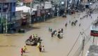 الفيضانات تجتاح 20 قرية في إندونيسيا وإجلاء أكثر من 1600 متضرر