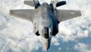 &laquo;الغارات الوهمية&raquo;.. حركة ضد &laquo;جدار الصوت&raquo; و&laquo;كابوس عيد الحب&raquo;