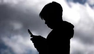 استخدام الأطفال لمنصات التواصل الاجتماعي