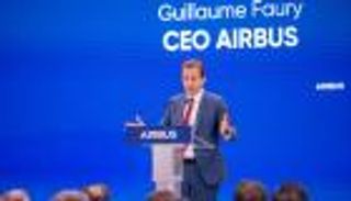 بعد صدمة الخسائر.. رئيس &laquo;إيرباص&raquo; يحذر من مخاطر جديدة