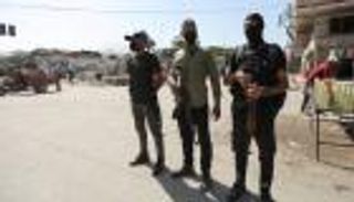 خطة &laquo;حماس&raquo; قبل محادثات السلاح.. &laquo;ضم&raquo; عناصر شرطتها بغزة