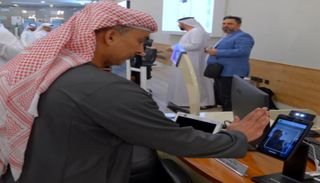 جانب من إطلاق منظومة الدفع الجديدة