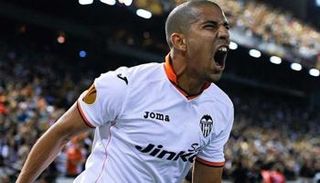 النجم الجزائري سفيان فيغولي