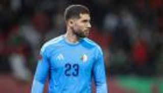 بشهادة إسبانية.. لماذا يبحث منتخب الجزائر عن بديل للوكا زيدان؟