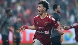 إمام عاشور لاعب الأهلي
