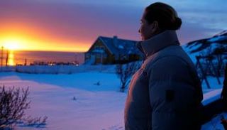 رئيسة وزراء الدنمارك تتمسك بغرينلاند وتحصد المكاسب