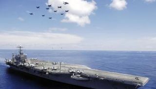 حاملة الطائرات الأمريكية  إبراهام لينكولن