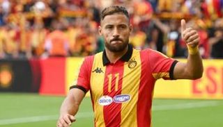 النجم الجزائري يوسف بلايلي