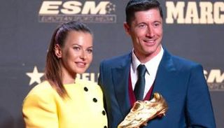 ليفاندوفسكي وزوجته