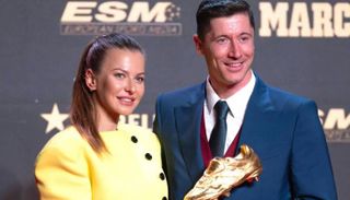 ليفاندوفسكي وزوجته