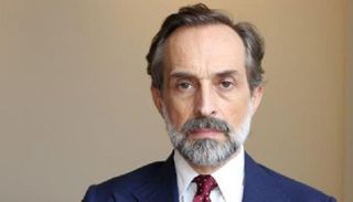 جوليان هارنيس