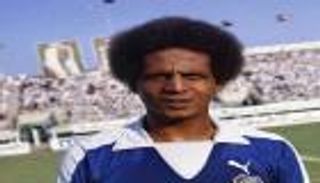 بطل آسيا ورمز مشاركة المونديال.. من هو فتحي كميل نجم الكويت الراحل؟