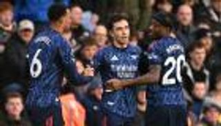 عاد للانتصارات المحلية.. النيران الصديقة تواصل تقديم الهدايا لأرسنال