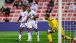 إلى نصف النهائي.. العين يتخطى دبا في كأس رئيس دولة الإمارات