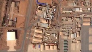 صورة قمر اصطناعي لمطار نيامي عقب الهجوم (أ. ف. ب)