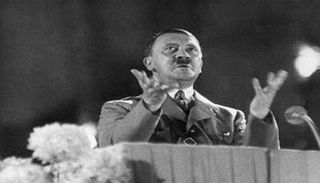 الزعيم النازي أدولف هتلر