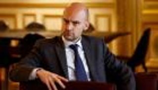 نصيحة فرنسية لإيران لتفادي ضربة أمريكية محتملة