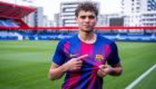 صفقة تاريخية.. برشلونة يعلن ضم حمزة عبدالكريم 