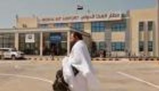 الحوثيون يمنعون هبوط أول رحلة تجارية عبر مطار المخا الدولي