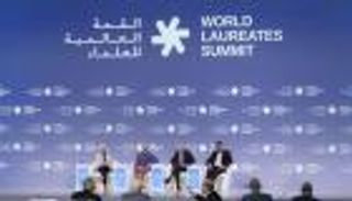 حكماء نوبل بالقمة العالمية للعلماء: صهر العقول ودمج العلوم مفتاح التغيير