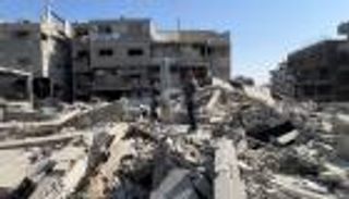 &laquo;لا هدنة ولا حياة&raquo;.. صرخة فلسطيني مكلوم من غزة (فيديو)