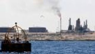 توقف العمليات في 4 موانئ نفط ليبية لسوء الأحوال الجوية