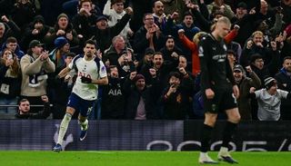 سولانكي مهاجم توتنهام ضد مان سيتي