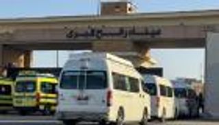 معبر رفح يفتح أبوابه.. غزة &laquo;المنكوبة&raquo; تحتضن أبناءها بعد غياب قسري