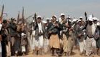 هيمنة عبر الترهيب.. الحوثيون يفرضون أيديولوجيتهم بقوة السلاح