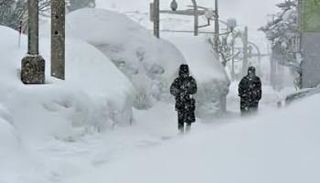 عاصفة ثلجية في اليابان 