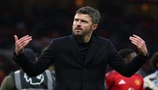مايكل كاريك مدرب مانشستر يونايتد
