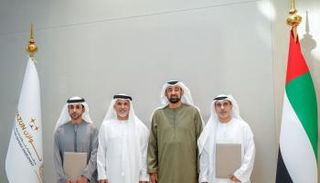 جانب من توقيع الاتفاق 