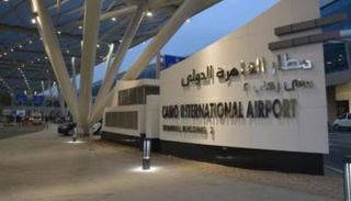 مطار القاهرة الدولي.