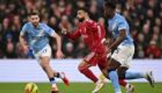 بسبب محمد صلاح.. مدرب ليفربول يطلق سهامه على التحكيم