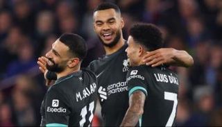 لويس دياز وكودي جاكبو ومحمد صلاح